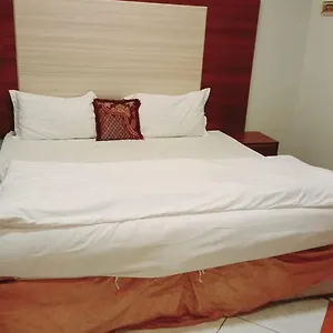 نزل تاج التحلية جدة